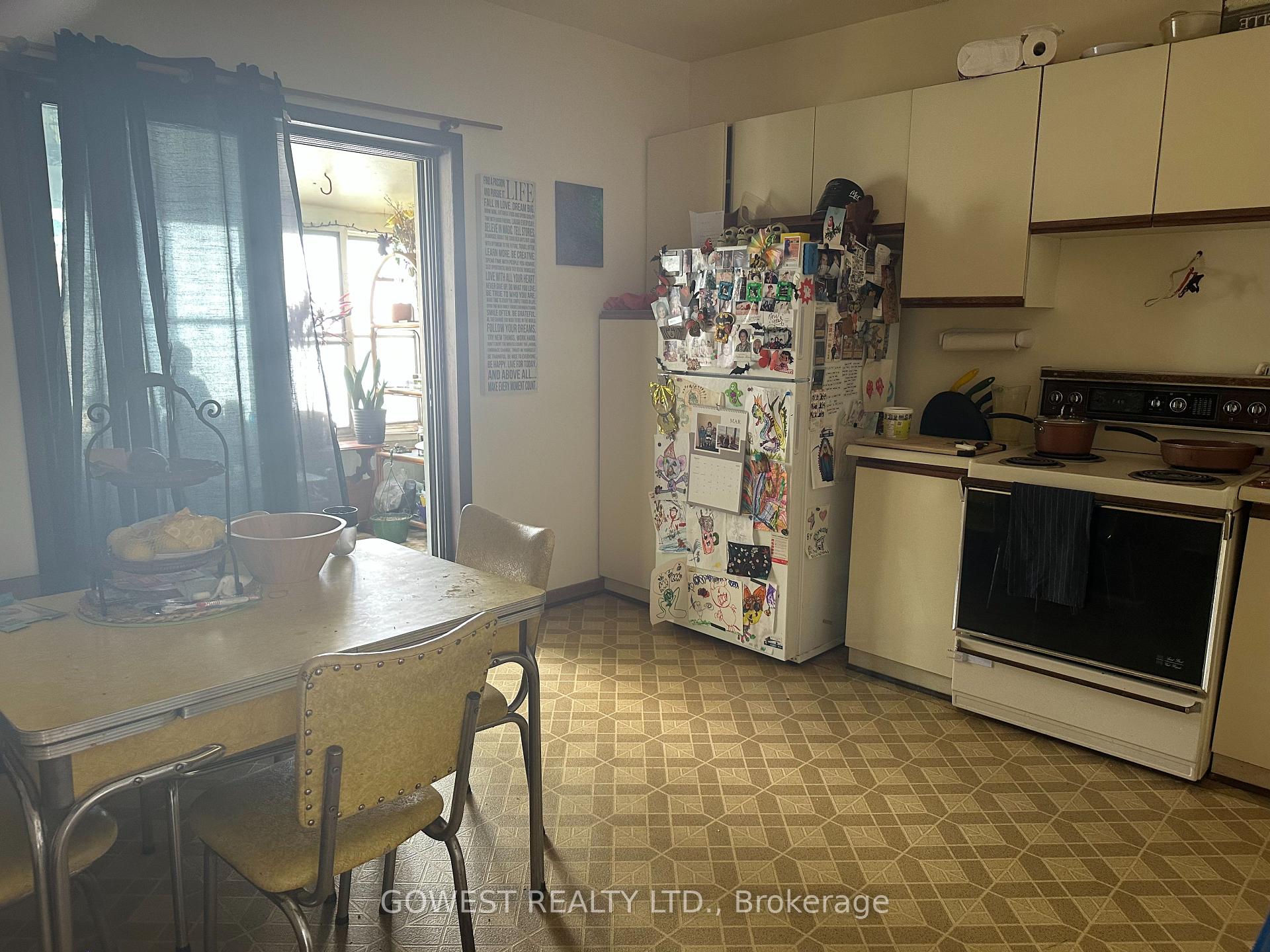 Photo 11 of 30 Grenadier Road, Toronto, Roncesvalles — HOMEH