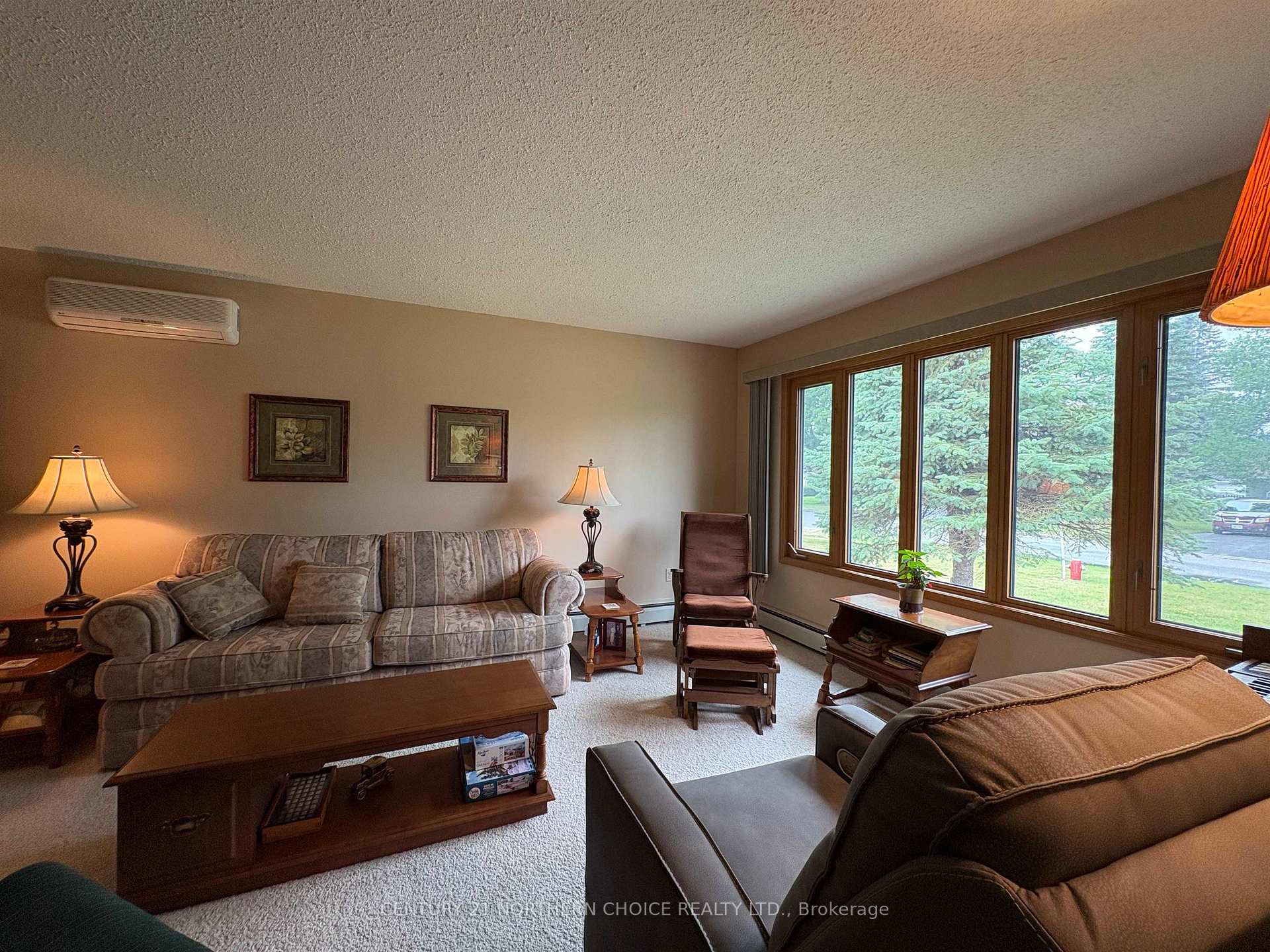 Photo 8 of 952 Russell Byway, Fort Frances — HOMEH