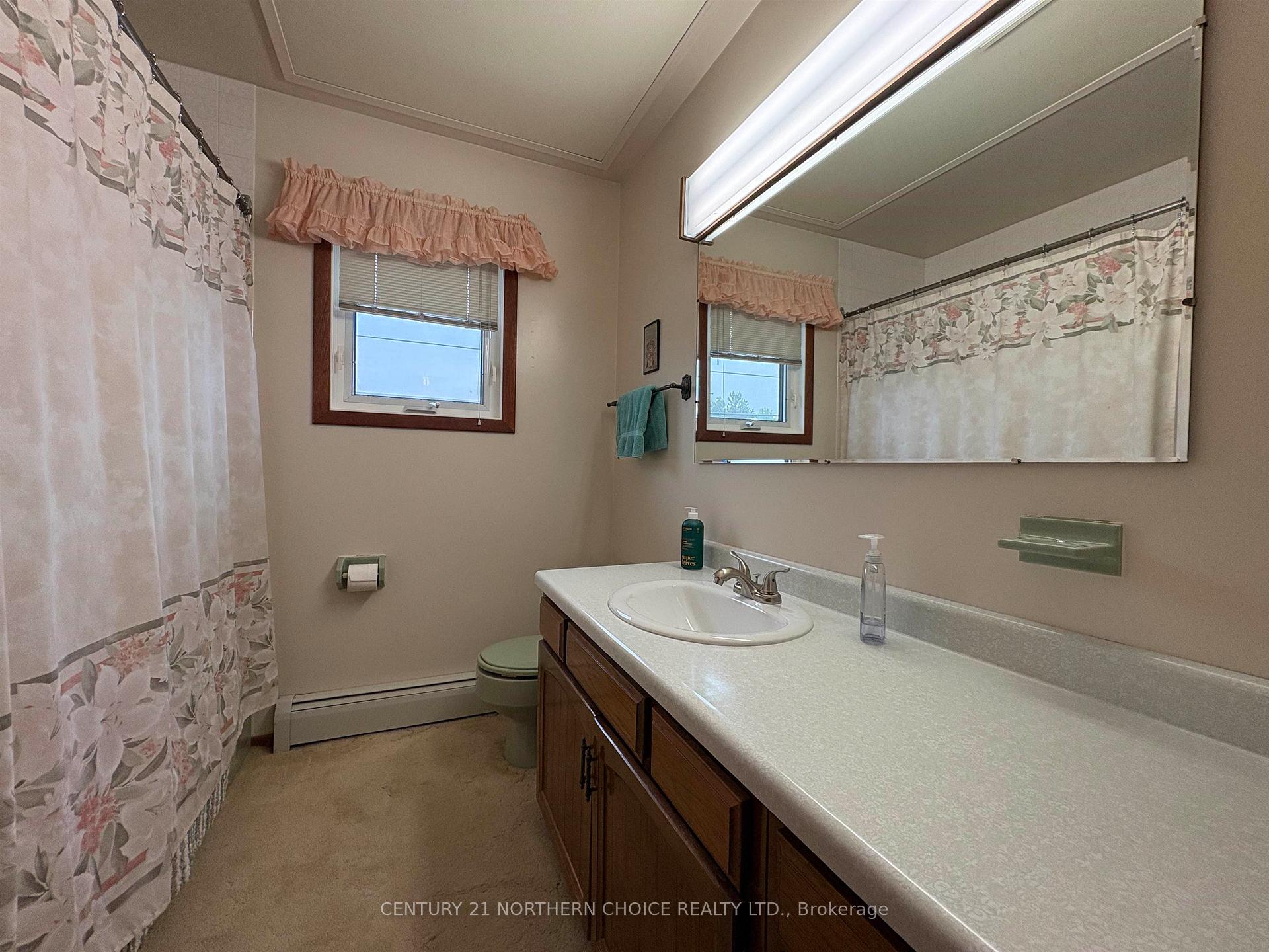 Photo 28 of 952 Russell Byway, Fort Frances — HOMEH