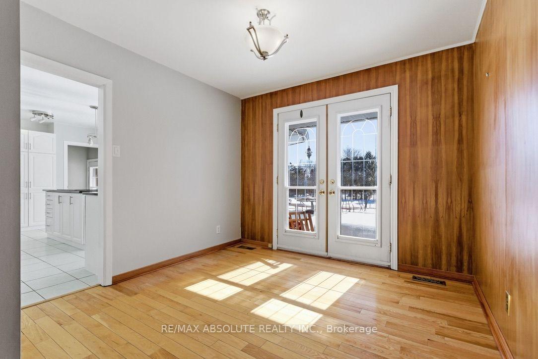 Photo 5 of 10 Elma Street, Ottawa, Blossom Park/Kemp Park/Findlay Creek — HOMEH