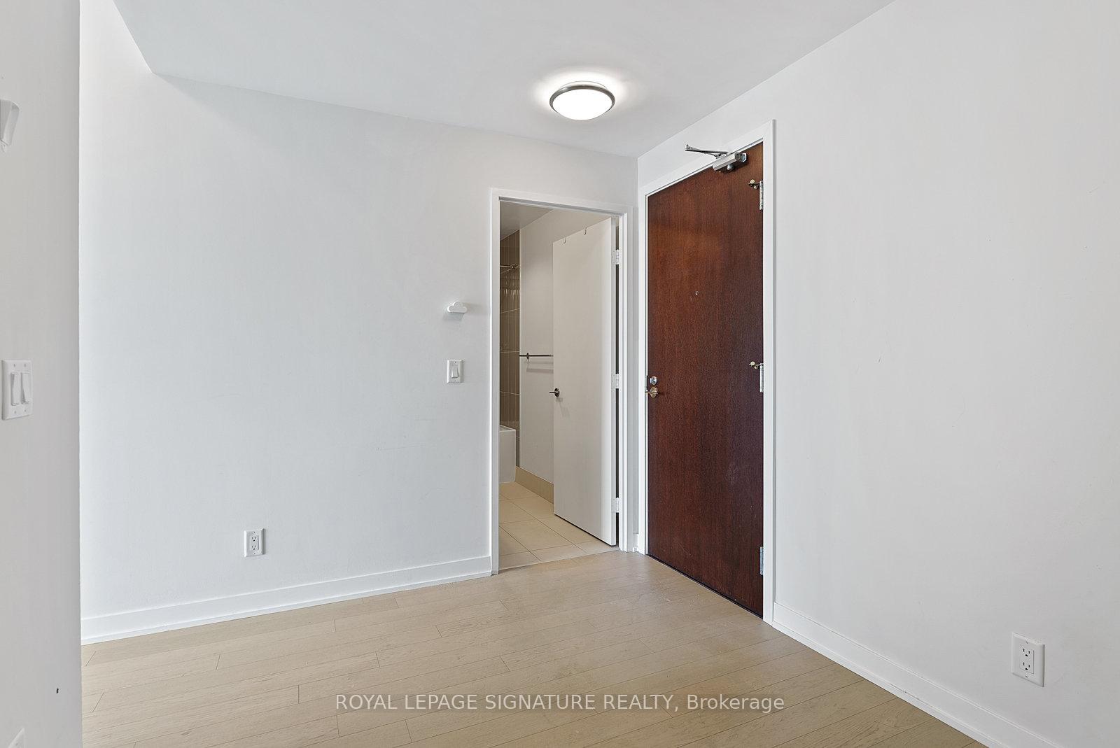 Photo 5 of Unit S308, 120 Bayview Avenue, Toronto, Waterfront Communities — HOMEH
