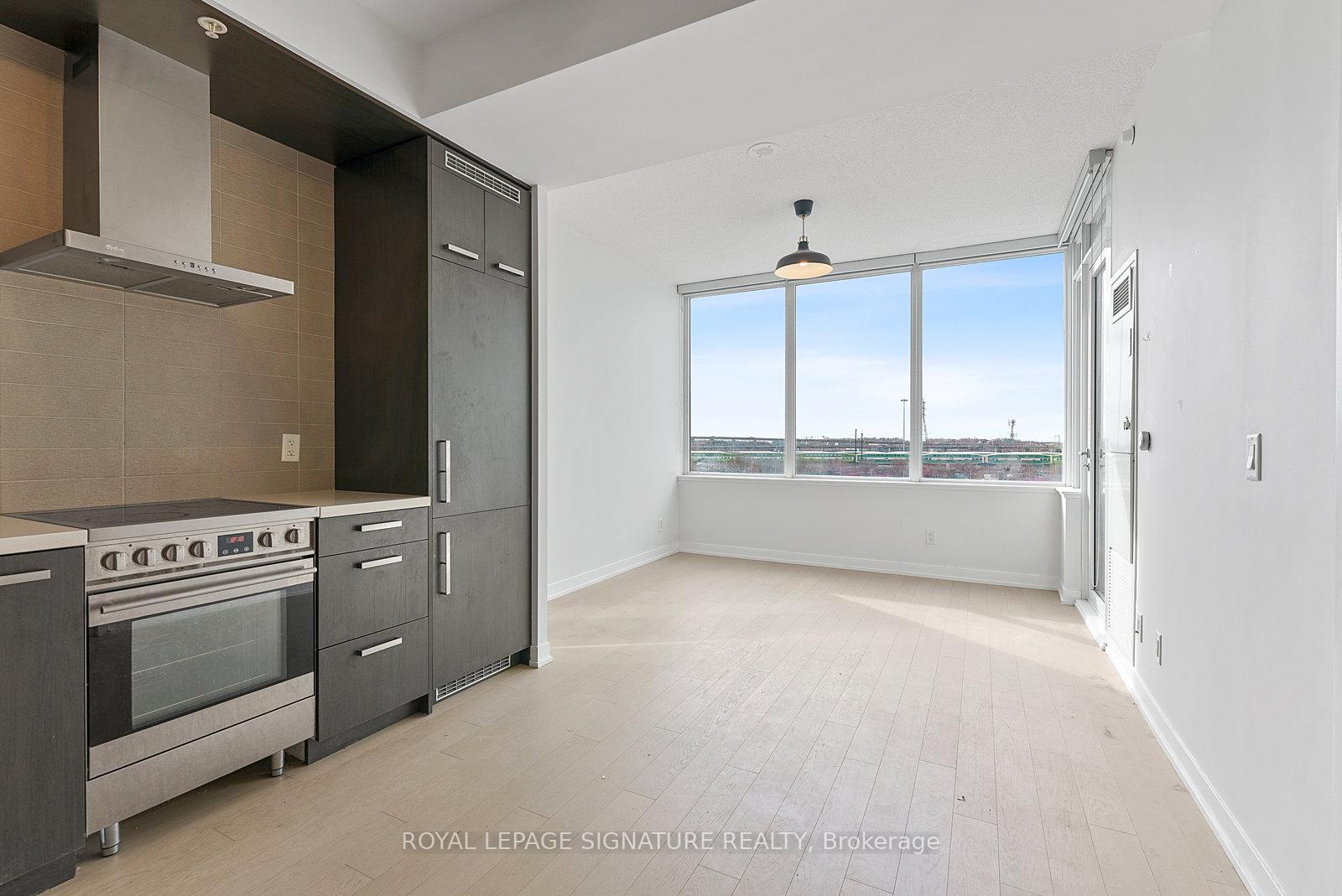 Photo 8 of Unit S308, 120 Bayview Avenue, Toronto, Waterfront Communities — HOMEH