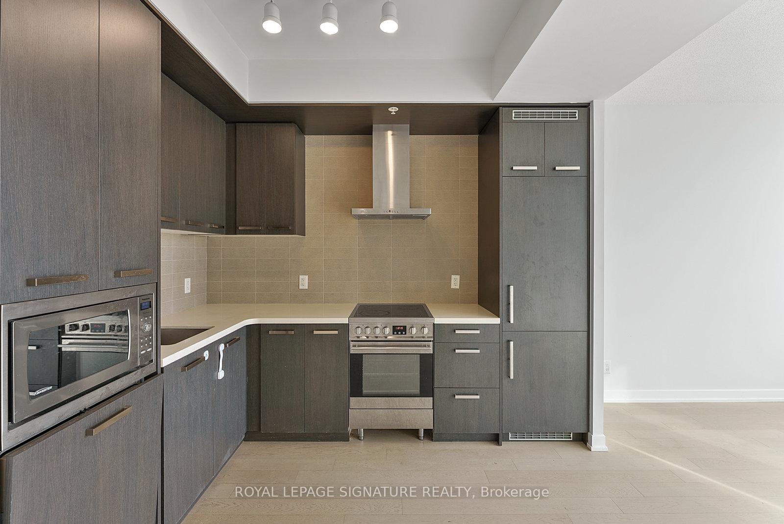 Photo 10 of Unit S308, 120 Bayview Avenue, Toronto, Waterfront Communities — HOMEH