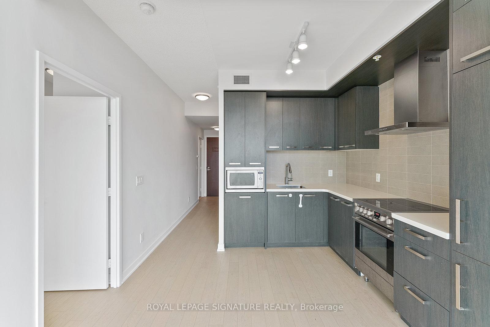 Photo 11 of Unit S308, 120 Bayview Avenue, Toronto, Waterfront Communities — HOMEH