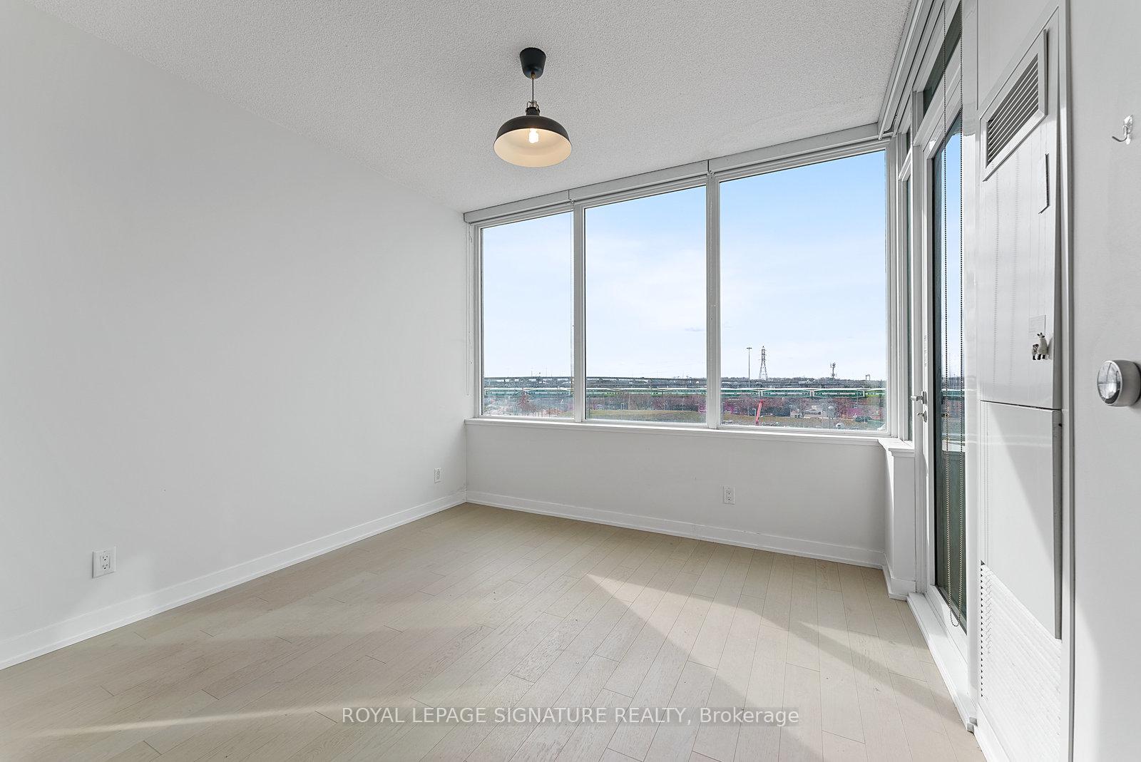 Photo 12 of Unit S308, 120 Bayview Avenue, Toronto, Waterfront Communities — HOMEH