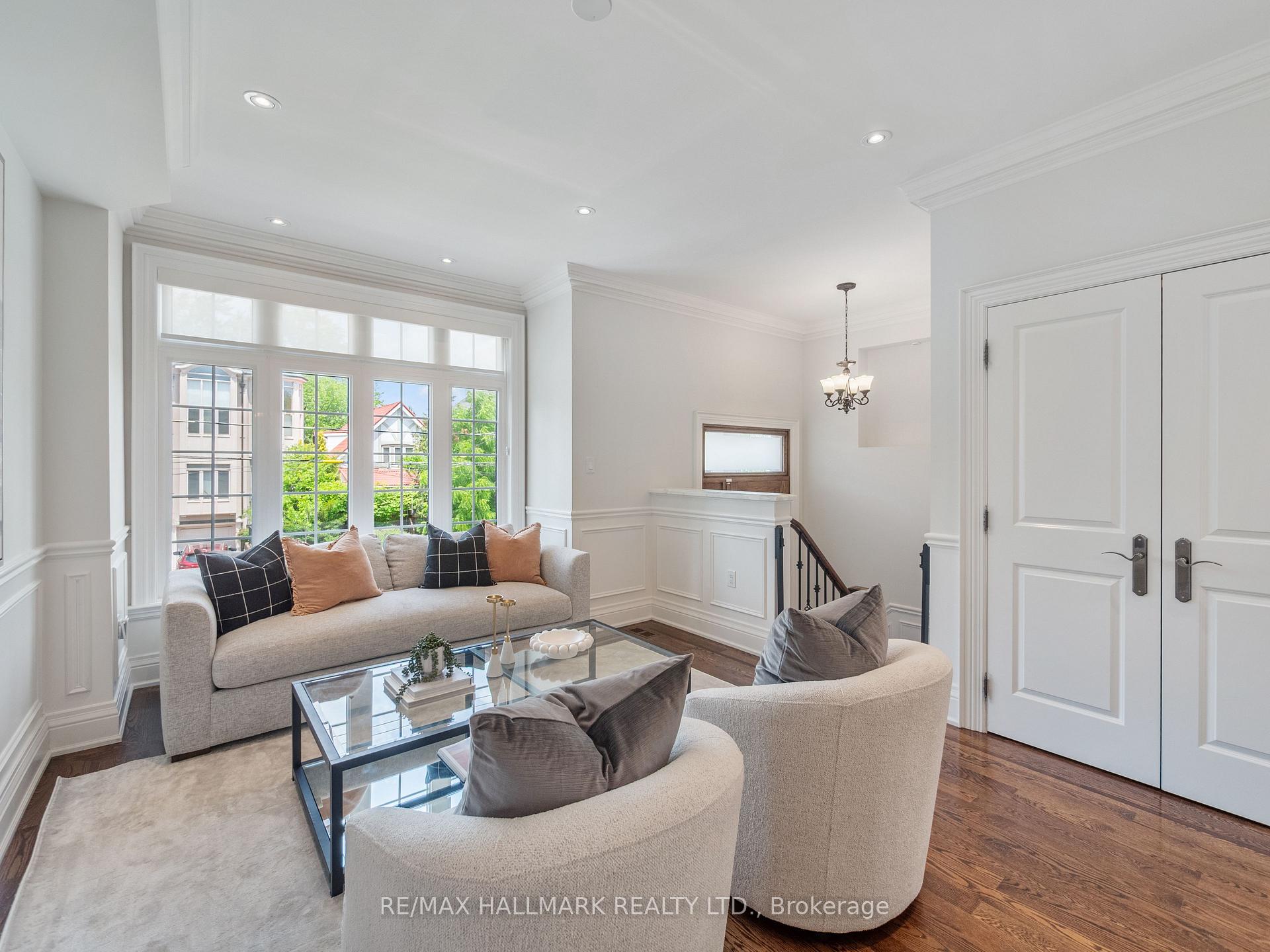 Photo 4 of 39 Glenforest Road, Toronto, Lawrence Park North — HOMEH