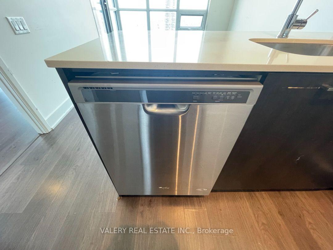 Photo 17 of Unit 2807, 30 Roehampton Avenue, Toronto, Mount Pleasant East — HOMEH