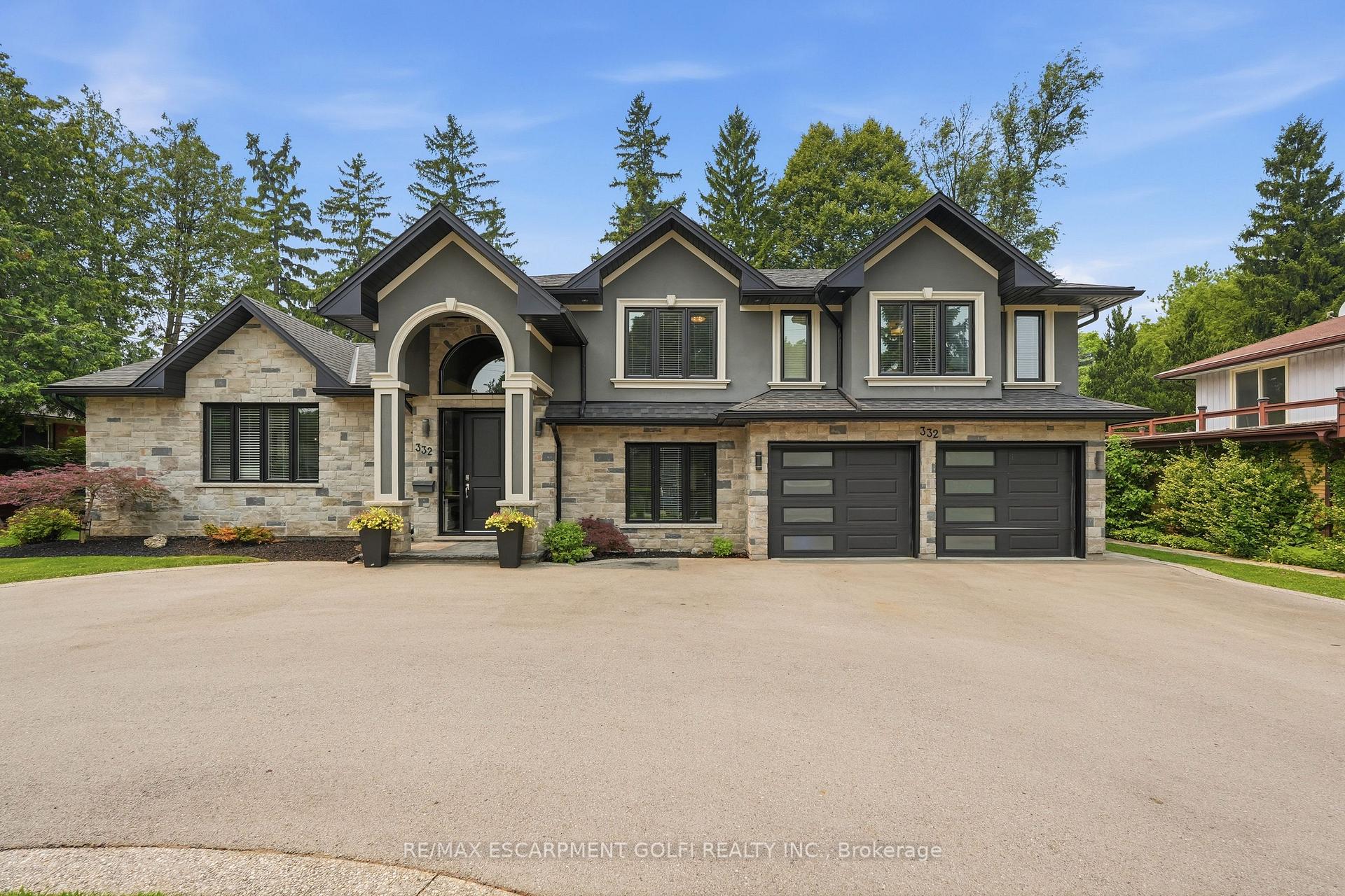 Photo 2 of 332 Woodworth Drive W, Hamilton, Ancaster — HOMEH