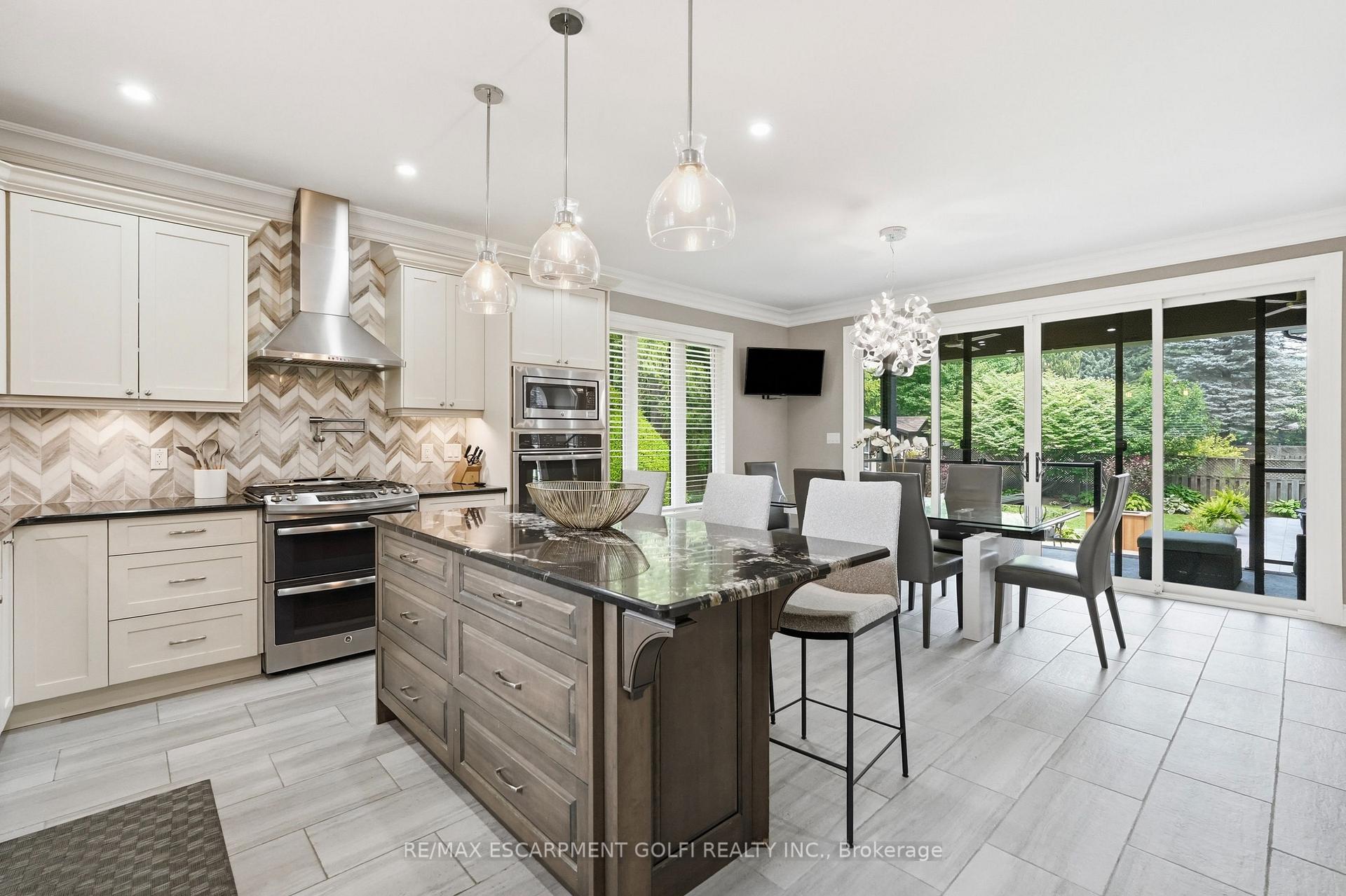 Photo 14 of 332 Woodworth Drive W, Hamilton, Ancaster — HOMEH