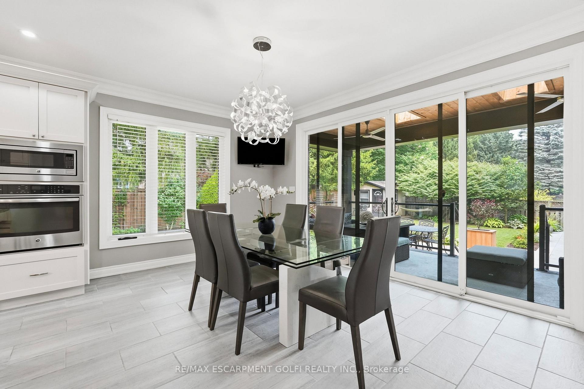 Photo 15 of 332 Woodworth Drive W, Hamilton, Ancaster — HOMEH