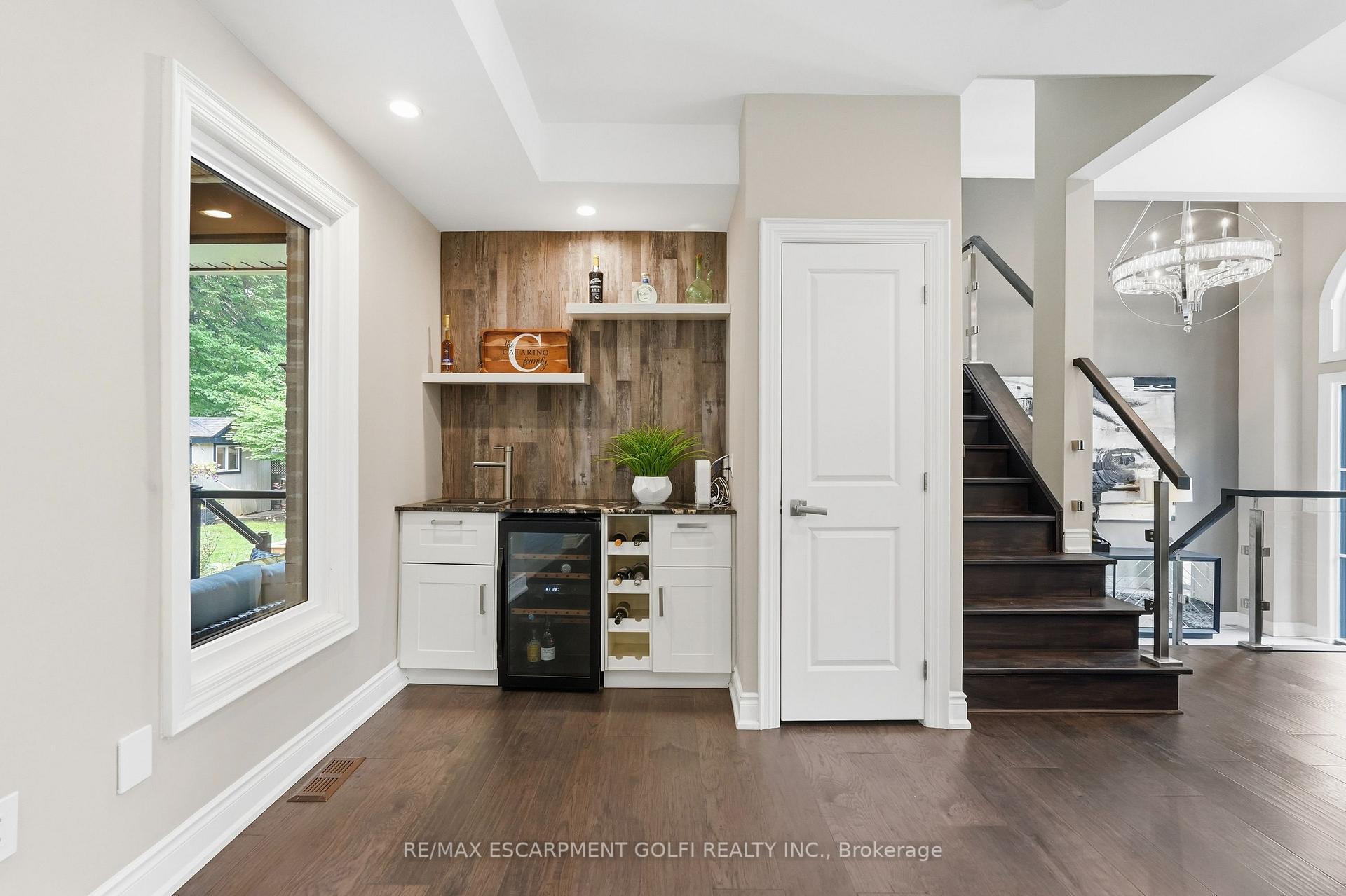 Photo 16 of 332 Woodworth Drive W, Hamilton, Ancaster — HOMEH