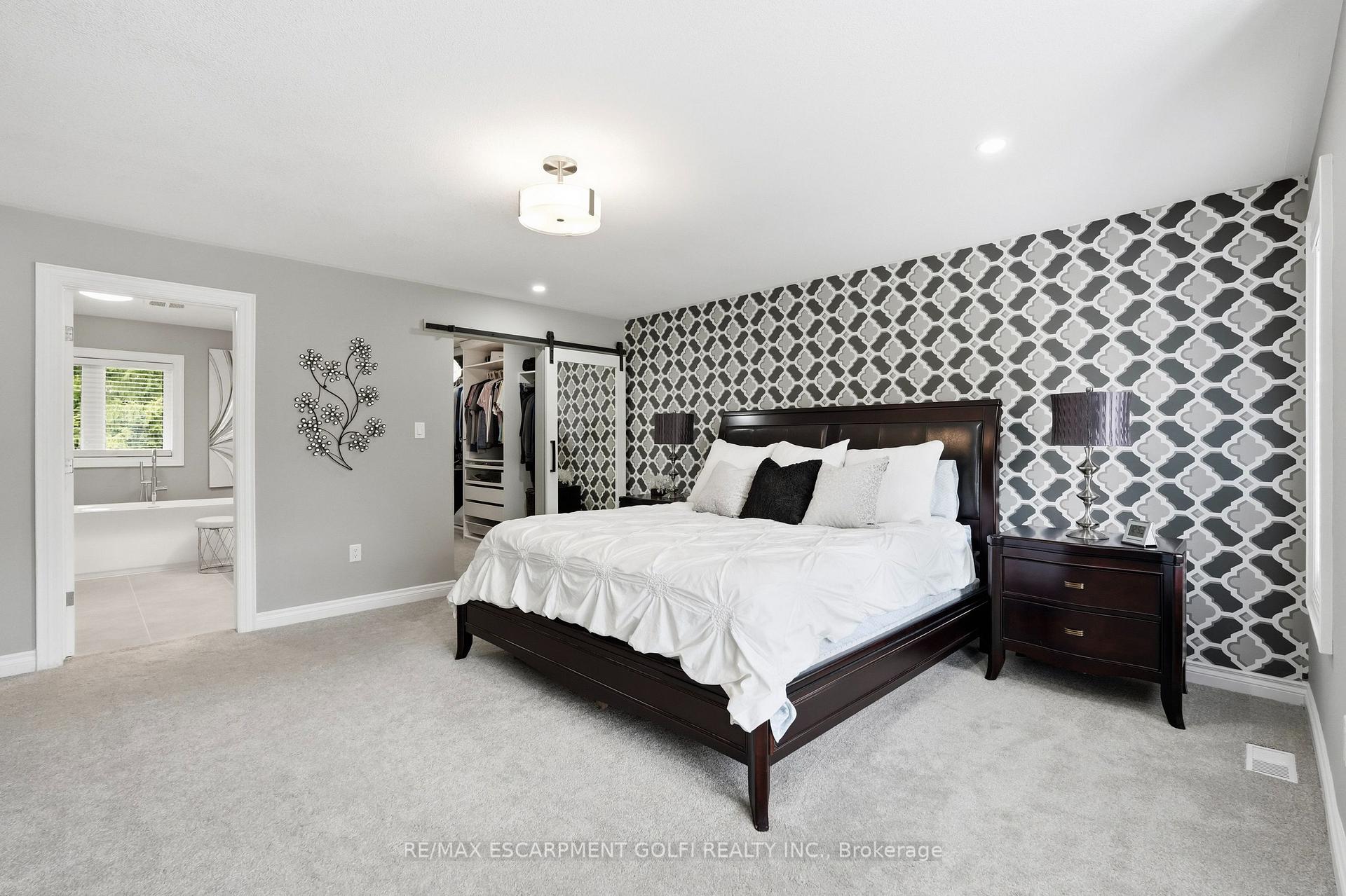 Photo 20 of 332 Woodworth Drive W, Hamilton, Ancaster — HOMEH