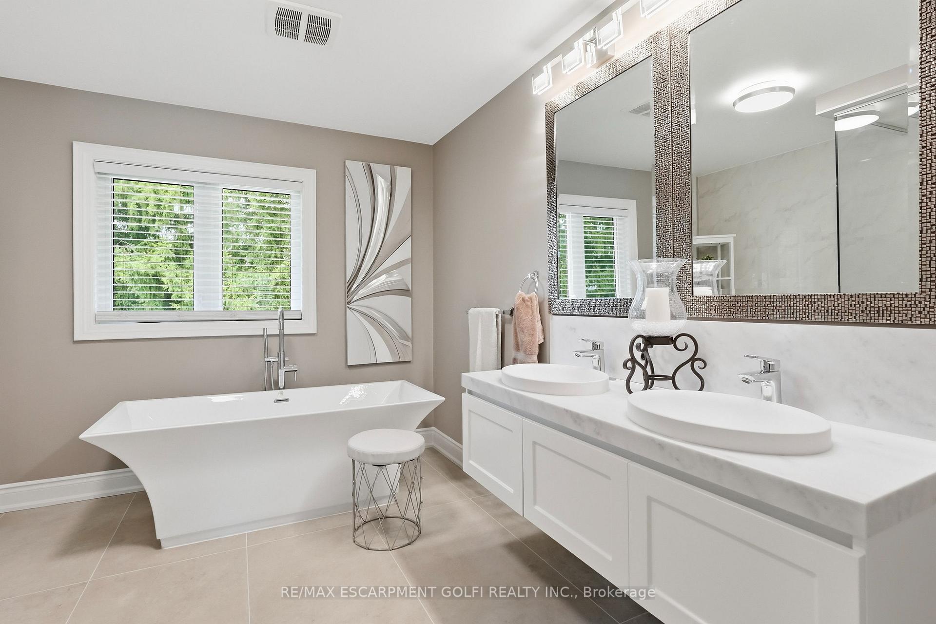 Photo 22 of 332 Woodworth Drive W, Hamilton, Ancaster — HOMEH