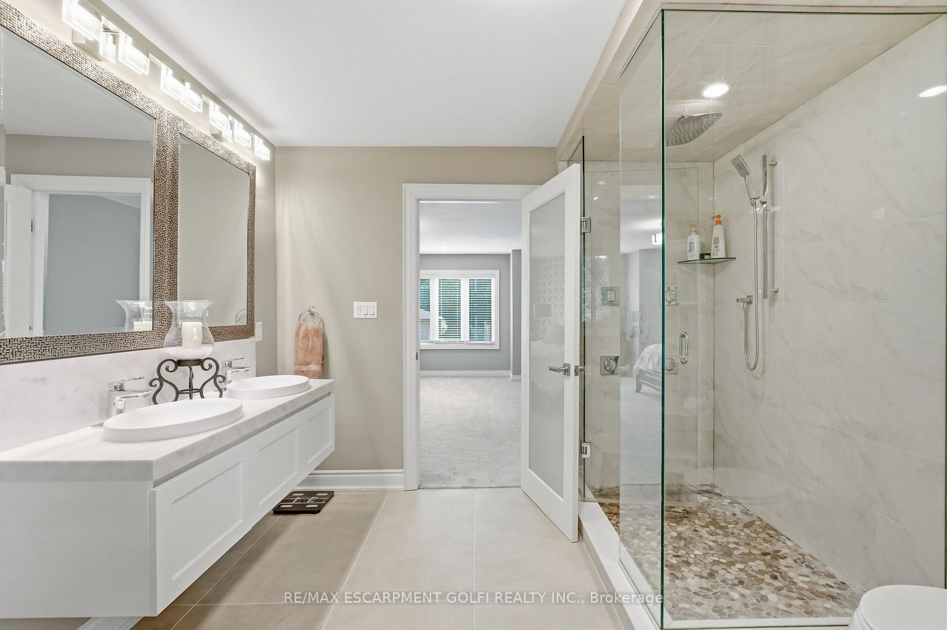 Photo 23 of 332 Woodworth Drive W, Hamilton, Ancaster — HOMEH