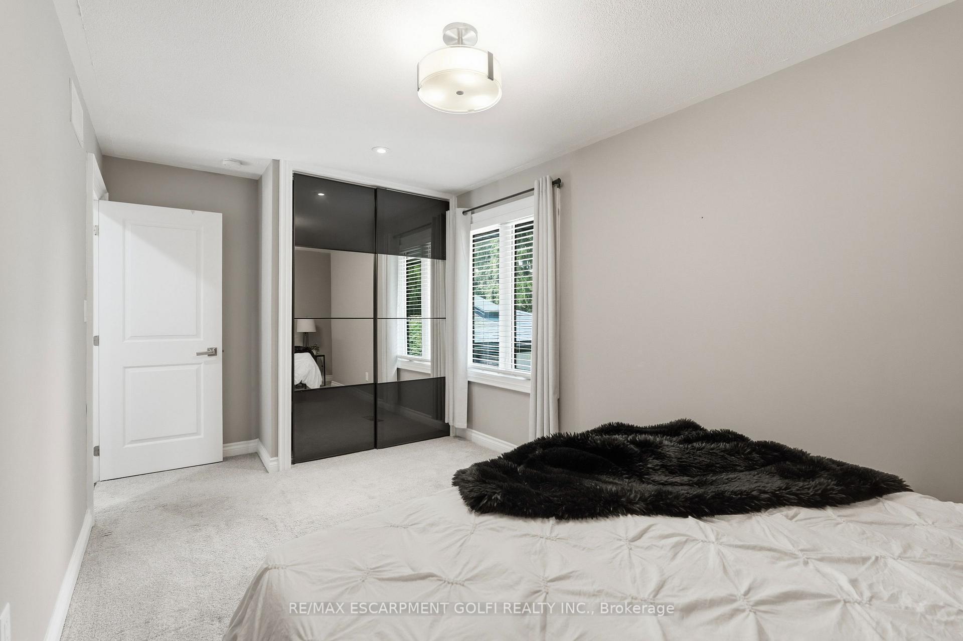 Photo 25 of 332 Woodworth Drive W, Hamilton, Ancaster — HOMEH