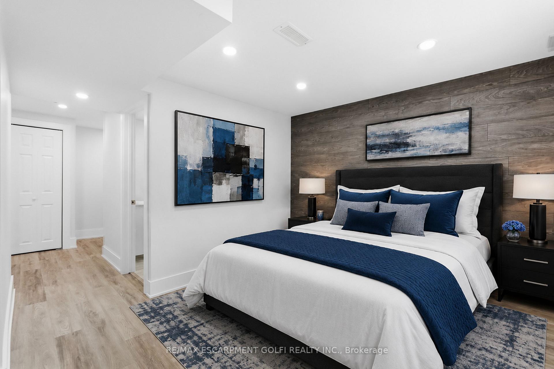 Photo 33 of 332 Woodworth Drive W, Hamilton, Ancaster — HOMEH