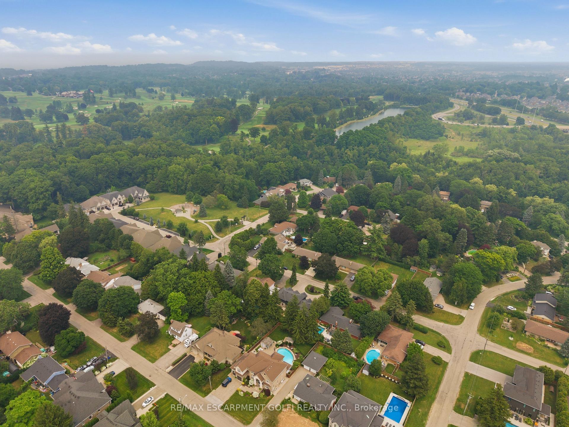 Photo 46 of 332 Woodworth Drive W, Hamilton, Ancaster — HOMEH