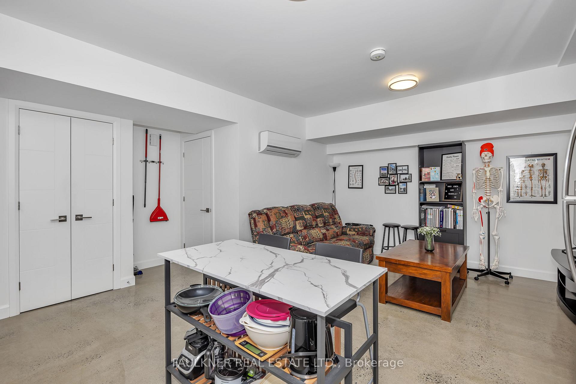 Photo 6 of Unit B, 143 Columbus Avenue, Ottawa, Overbrook/Castle Heights — HOMEH