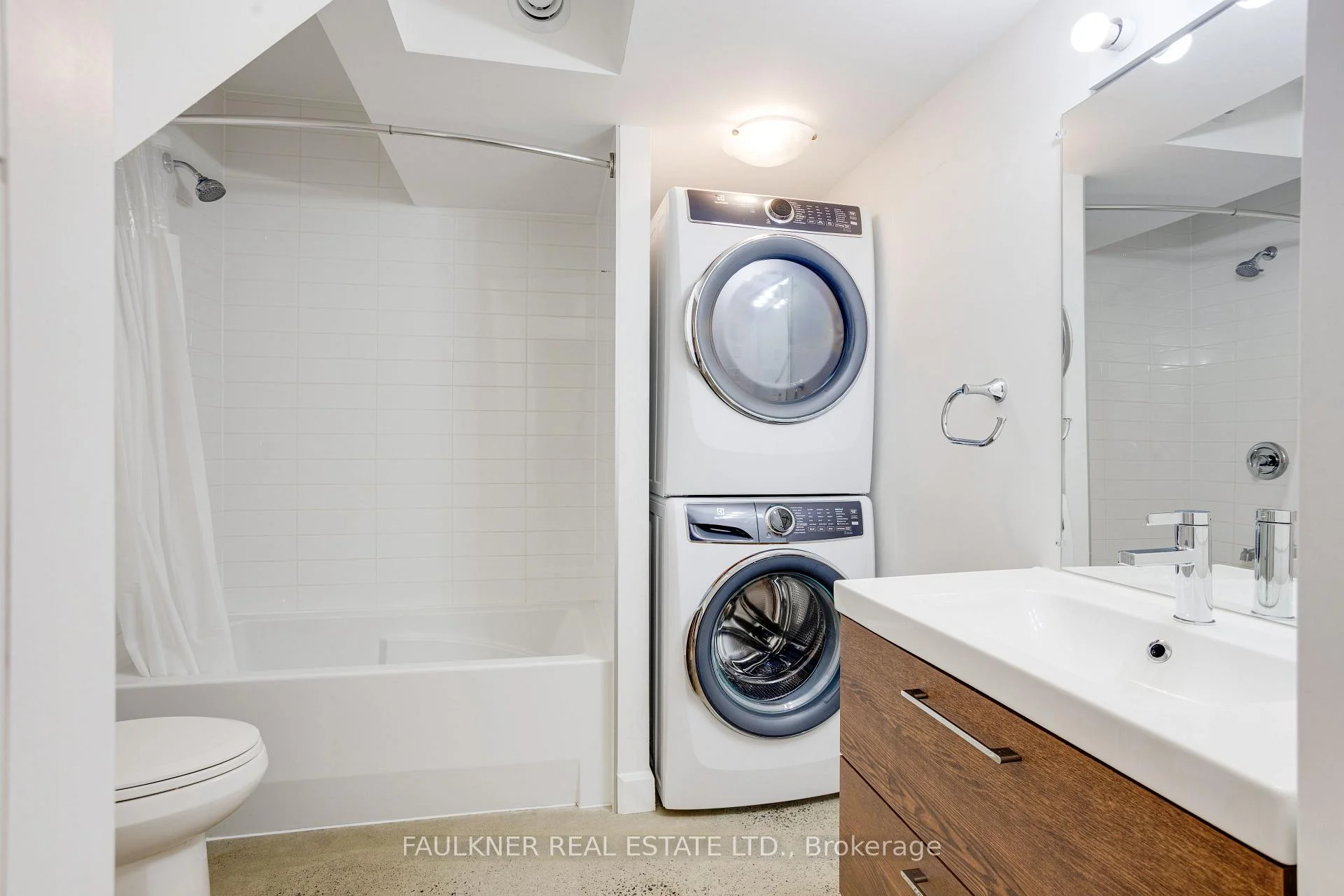 Photo 19 of Unit B, 143 Columbus Avenue, Ottawa, Overbrook/Castle Heights — HOMEH