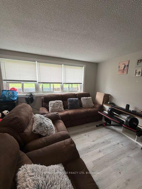 Photo 6 of 9 Ellen Street, Mississauga, Streetsville — HOMEH