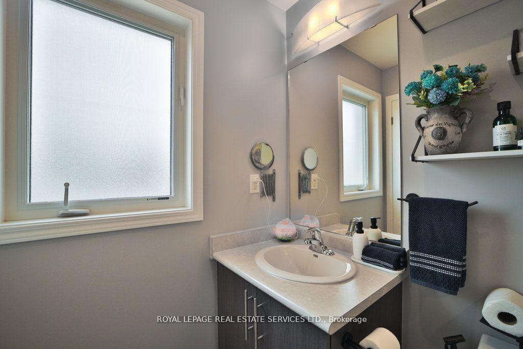 Photo 24 of 15 Mcallistar Drive, Hamilton, Binbrook — HOMEH