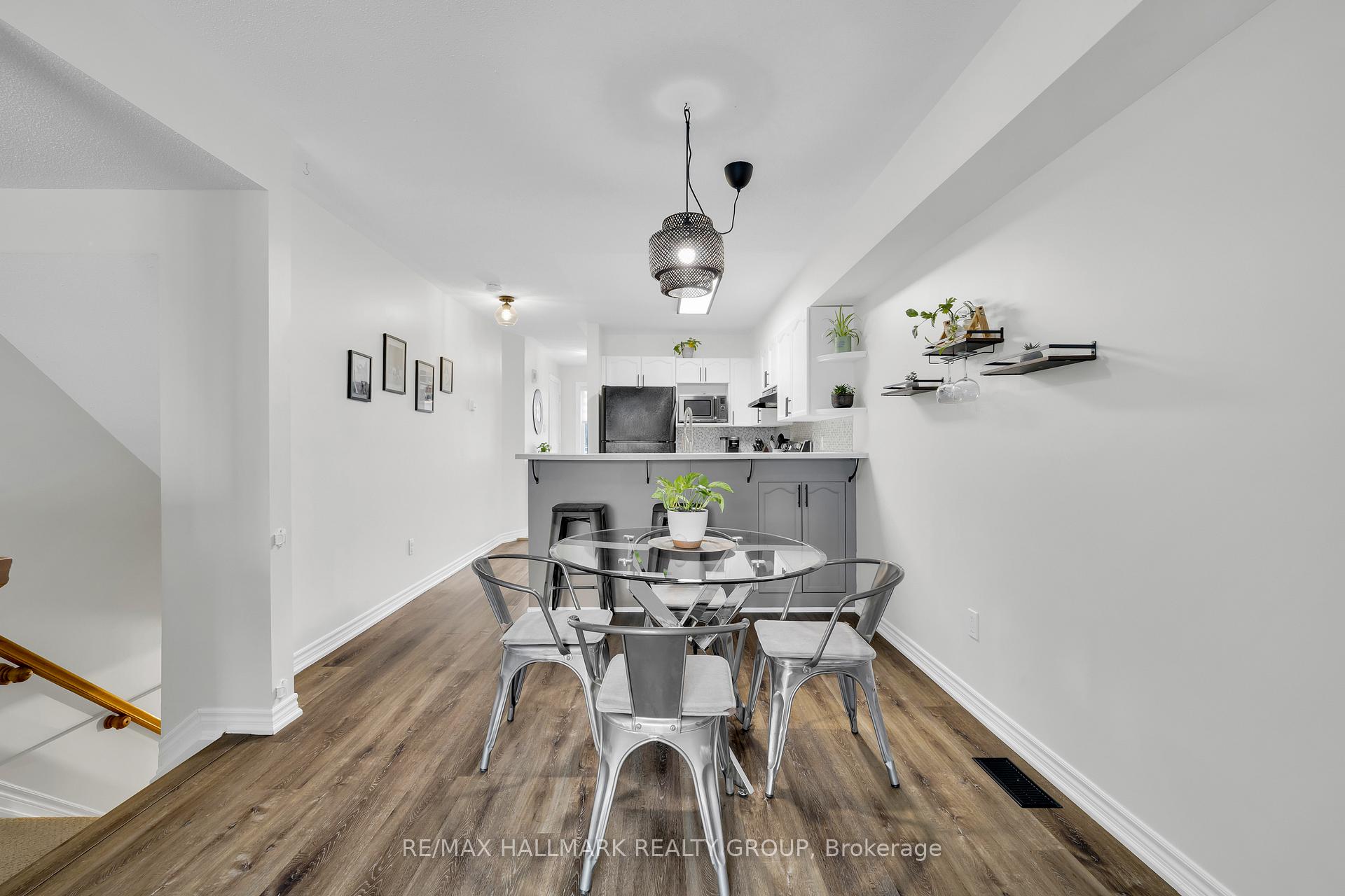 Photo 8 of 1344 Guthrie Street, Ottawa, Leslie Park — HOMEH