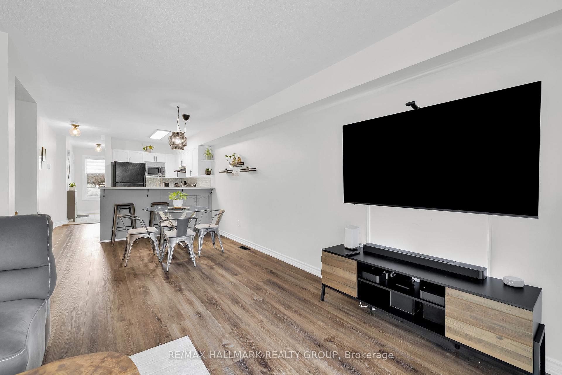 Photo 16 of 1344 Guthrie Street, Ottawa, Leslie Park — HOMEH