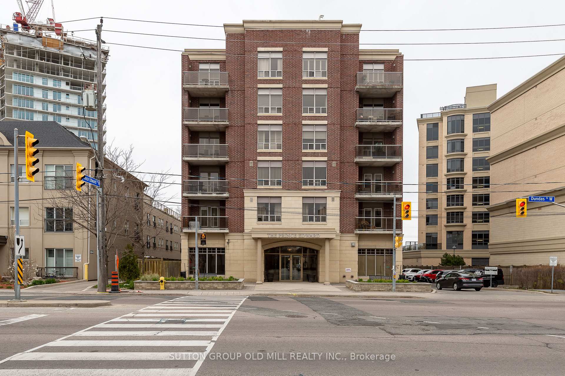 Front of Unit 209, 4196 Dundas Street W
