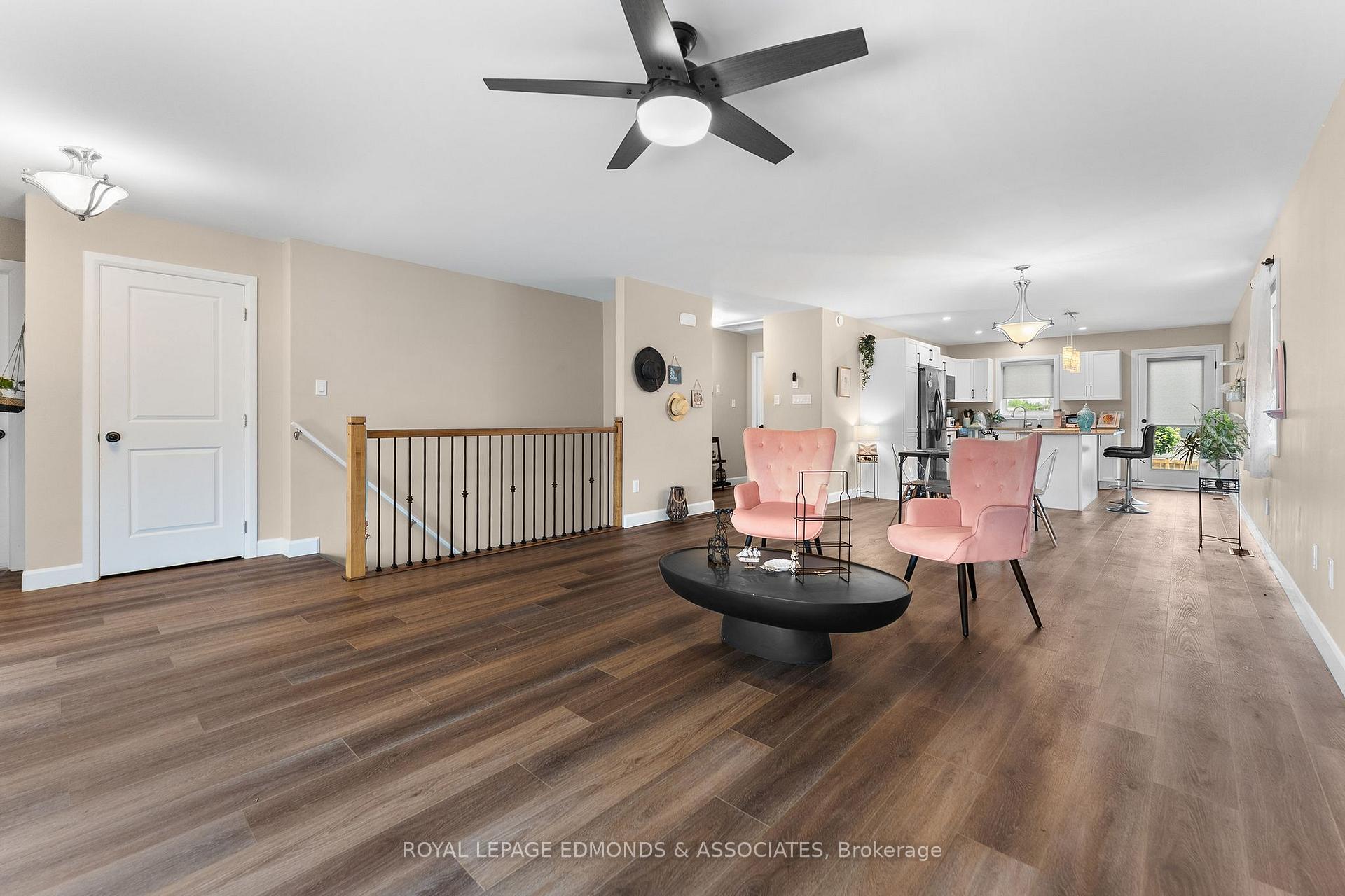 Photo 5 of 1313 Blakely Crescent, Pembroke, Pembroke — HOMEH