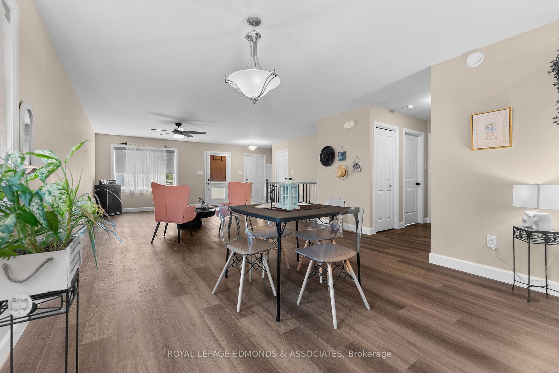 Photo 10 of 1313 Blakely Crescent, Pembroke, Pembroke — HOMEH