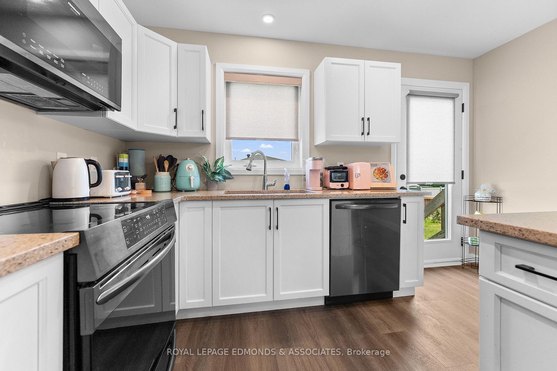 Photo 16 of 1313 Blakely Crescent, Pembroke, Pembroke — HOMEH
