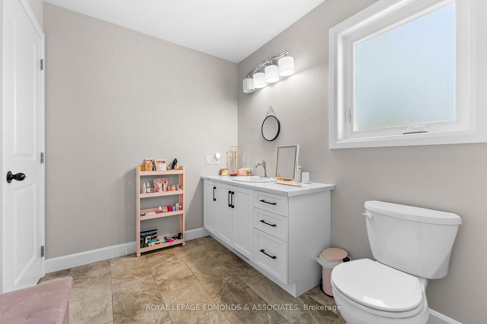 Photo 20 of 1313 Blakely Crescent, Pembroke, Pembroke — HOMEH