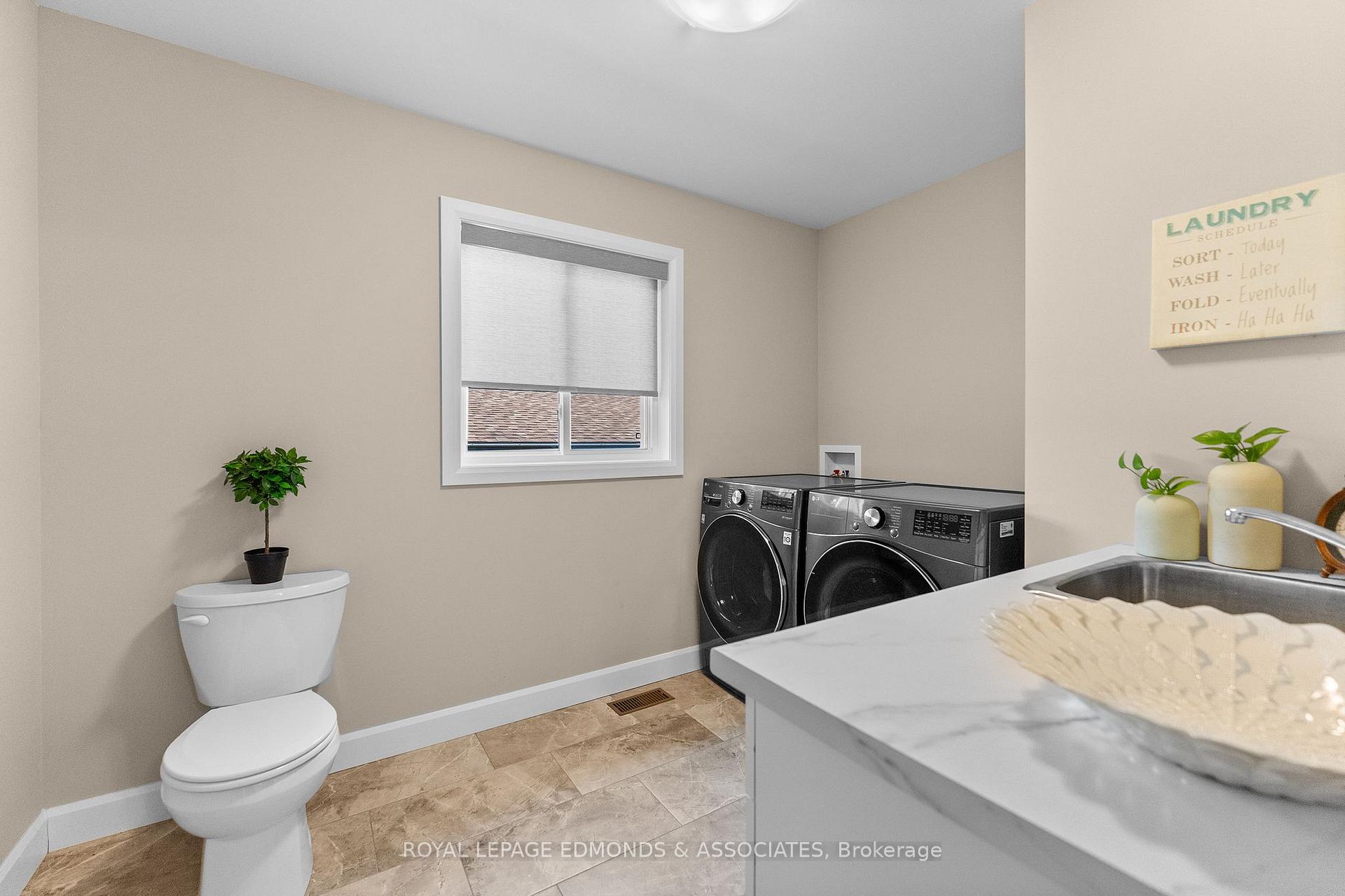 Photo 23 of 1313 Blakely Crescent, Pembroke, Pembroke — HOMEH