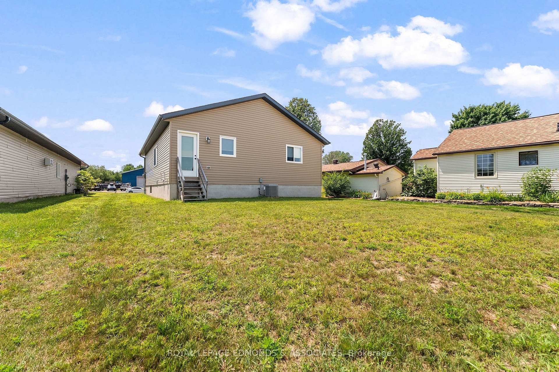 Photo 33 of 1313 Blakely Crescent, Pembroke, Pembroke — HOMEH