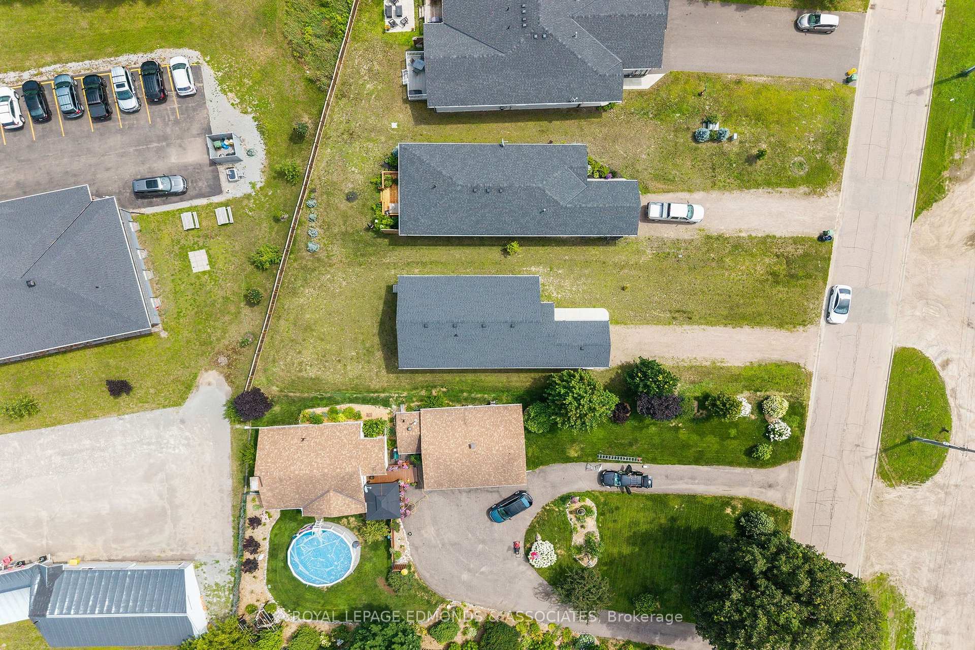 Photo 34 of 1313 Blakely Crescent, Pembroke, Pembroke — HOMEH