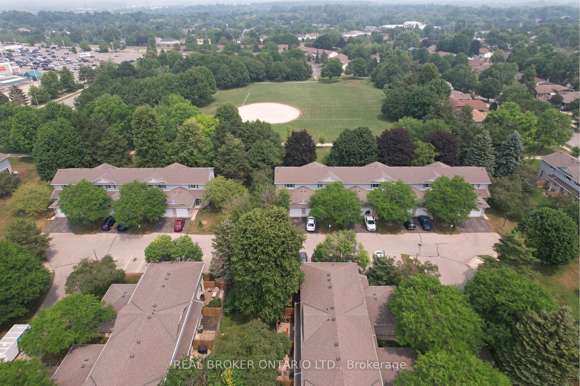 Photo 6 of Unit 1, 435 Kingscourt Drive, Waterloo, Colonial Acres — HOMEH