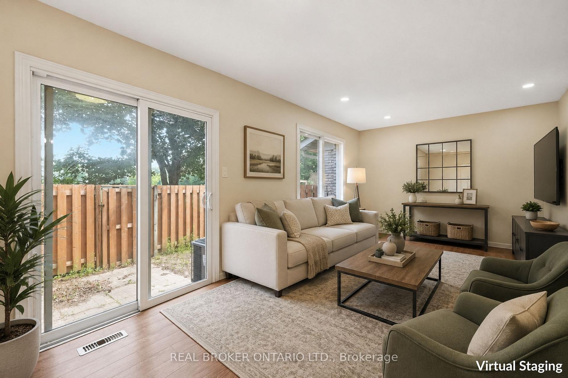 Photo 18 of Unit 1, 435 Kingscourt Drive, Waterloo, Colonial Acres — HOMEH