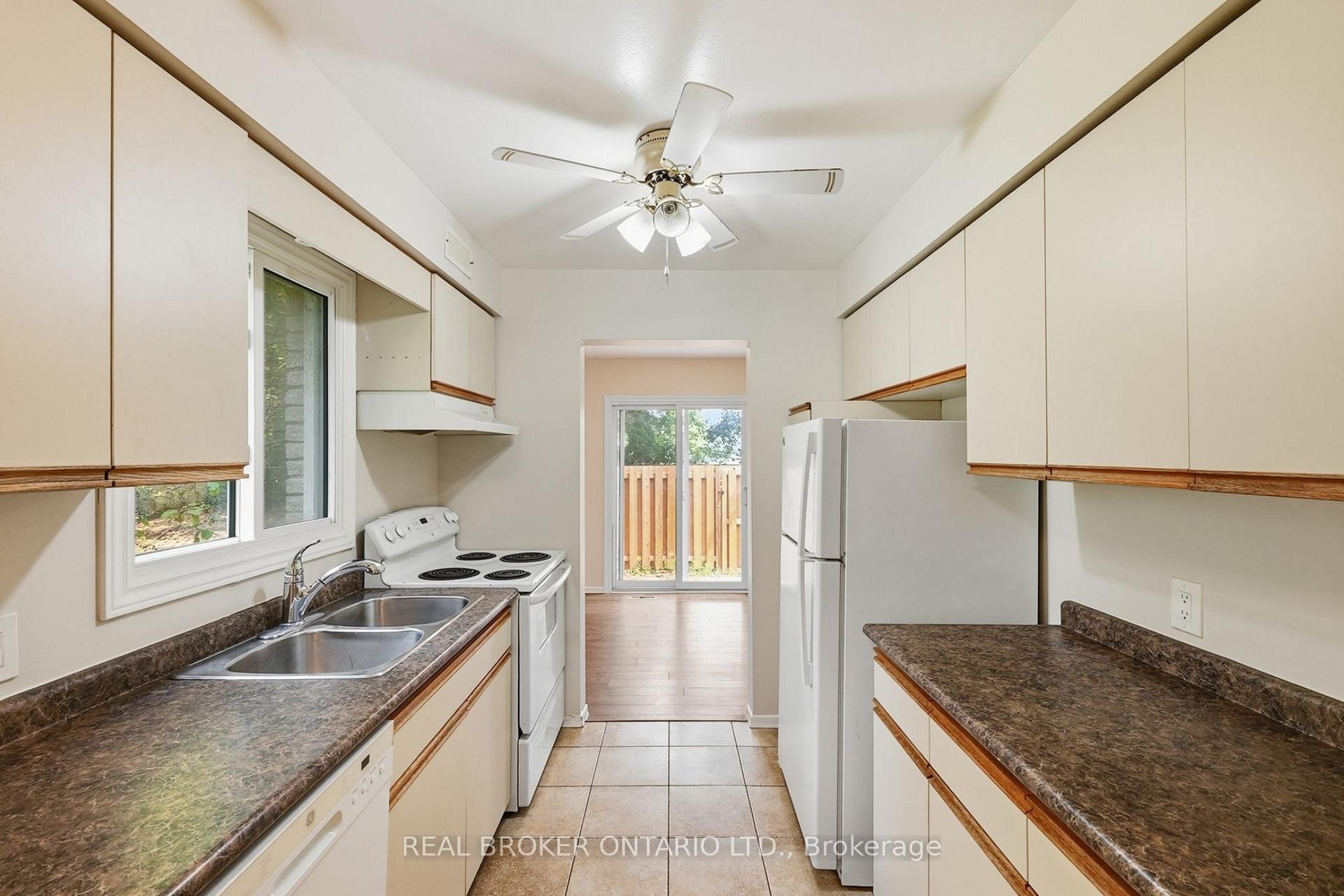 Photo 20 of Unit 1, 435 Kingscourt Drive, Waterloo, Colonial Acres — HOMEH