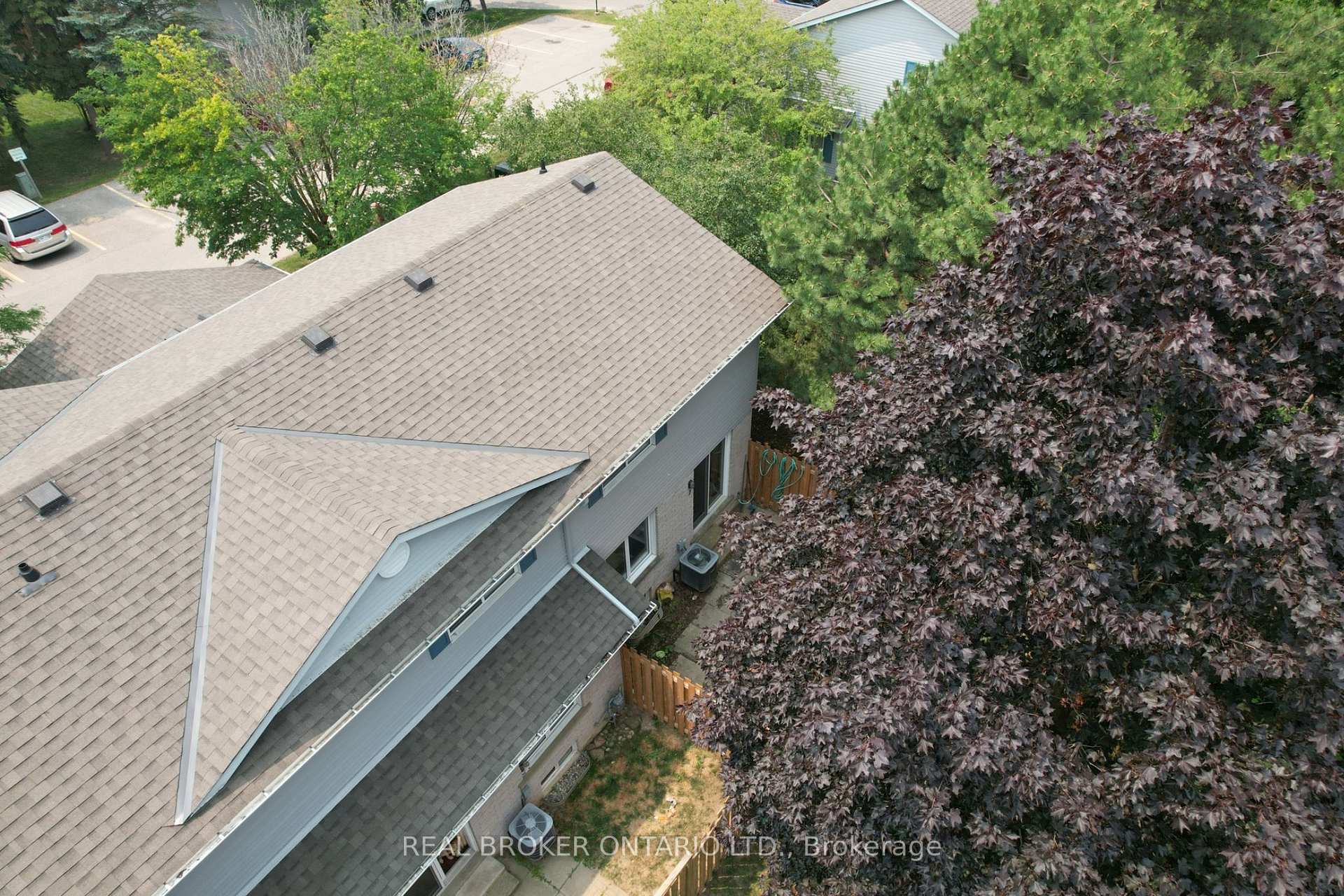 Photo 45 of Unit 1, 435 Kingscourt Drive, Waterloo, Colonial Acres — HOMEH