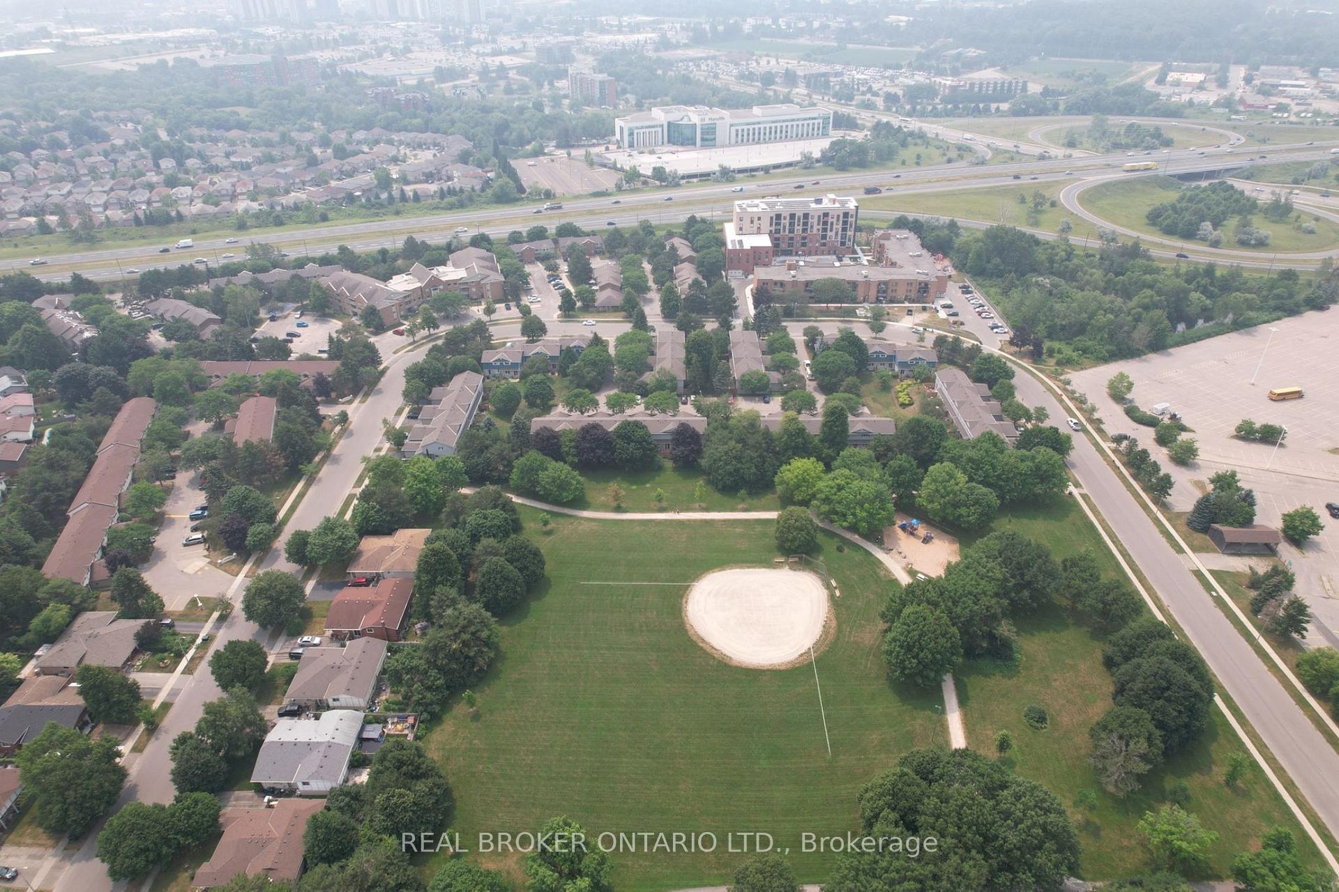 Photo 47 of Unit 1, 435 Kingscourt Drive, Waterloo, Colonial Acres — HOMEH