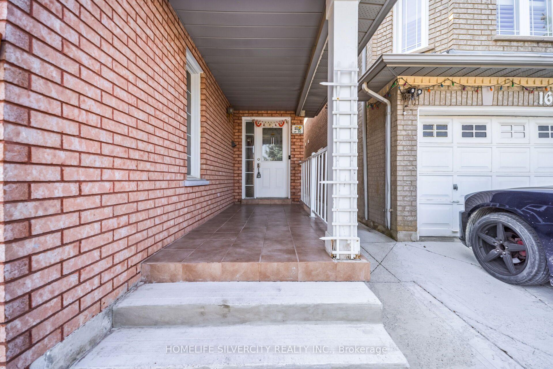Photo 2 of 14 Sahara Trail, Brampton, Sandringham-Wellington — HOMEH