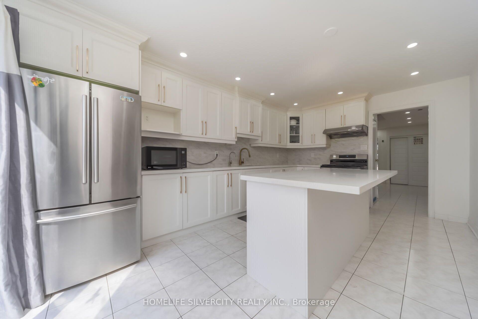 Photo 13 of 14 Sahara Trail, Brampton, Sandringham-Wellington — HOMEH