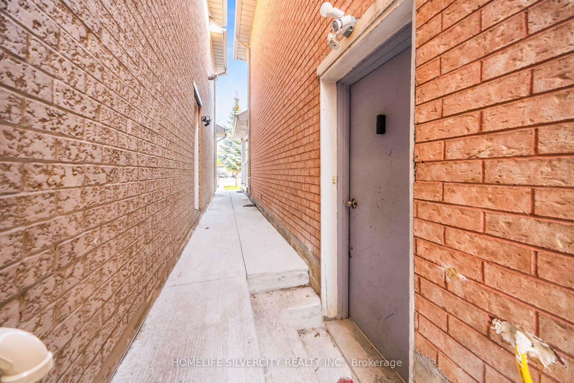 Photo 38 of 14 Sahara Trail, Brampton, Sandringham-Wellington — HOMEH