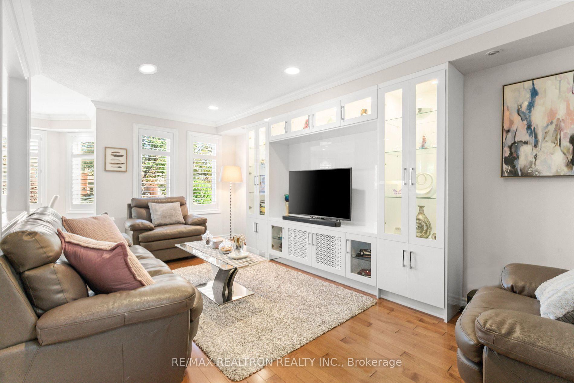 Photo 4 of 183 Holmes Avenue, North York, Willowdale East — HOMEH