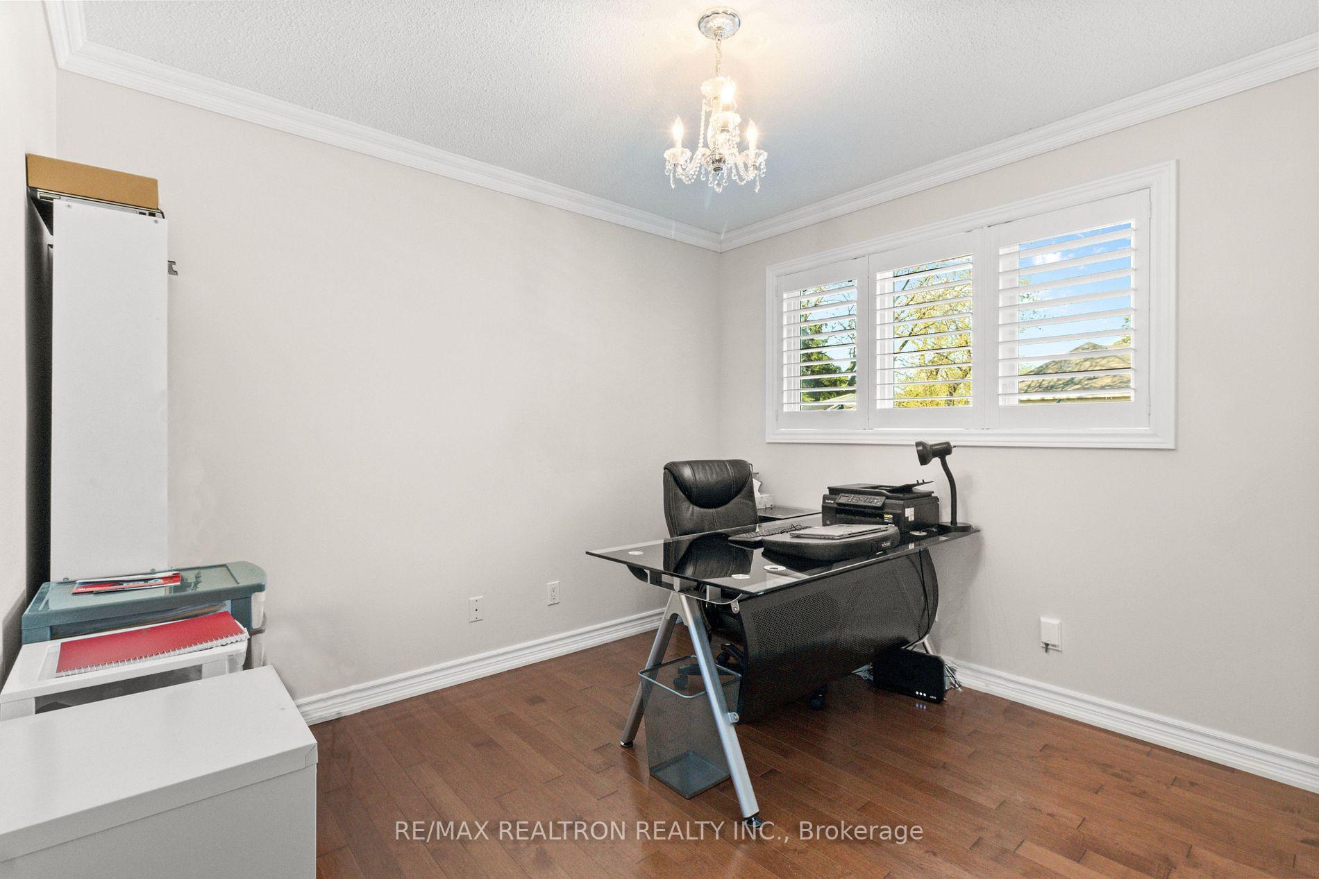 Photo 12 of 183 Holmes Avenue, North York, Willowdale East — HOMEH