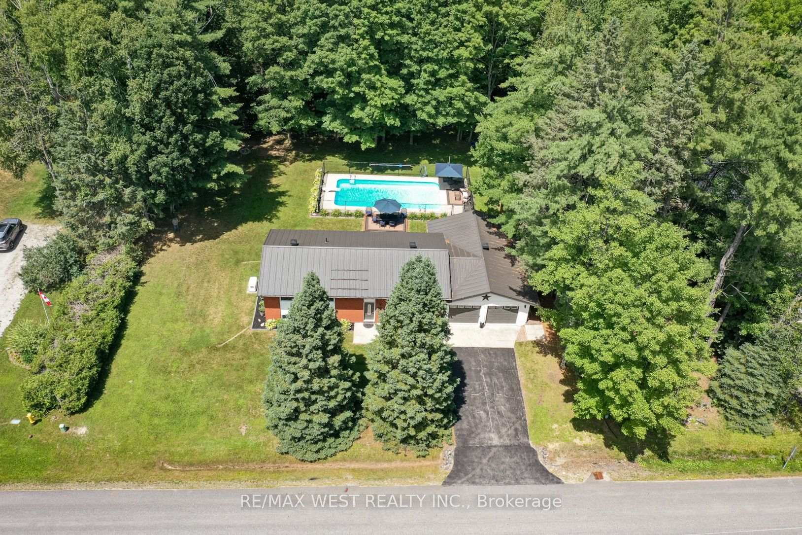 Photo 2 of 3 Mccrank Drive, Bracebridge, Monck (Bracebridge) — HOMEH