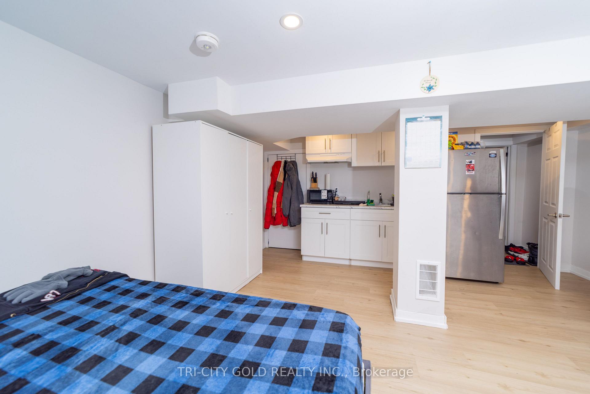 Photo 12 of 3 Holmstead Court, Brampton, Central Park — HOMEH