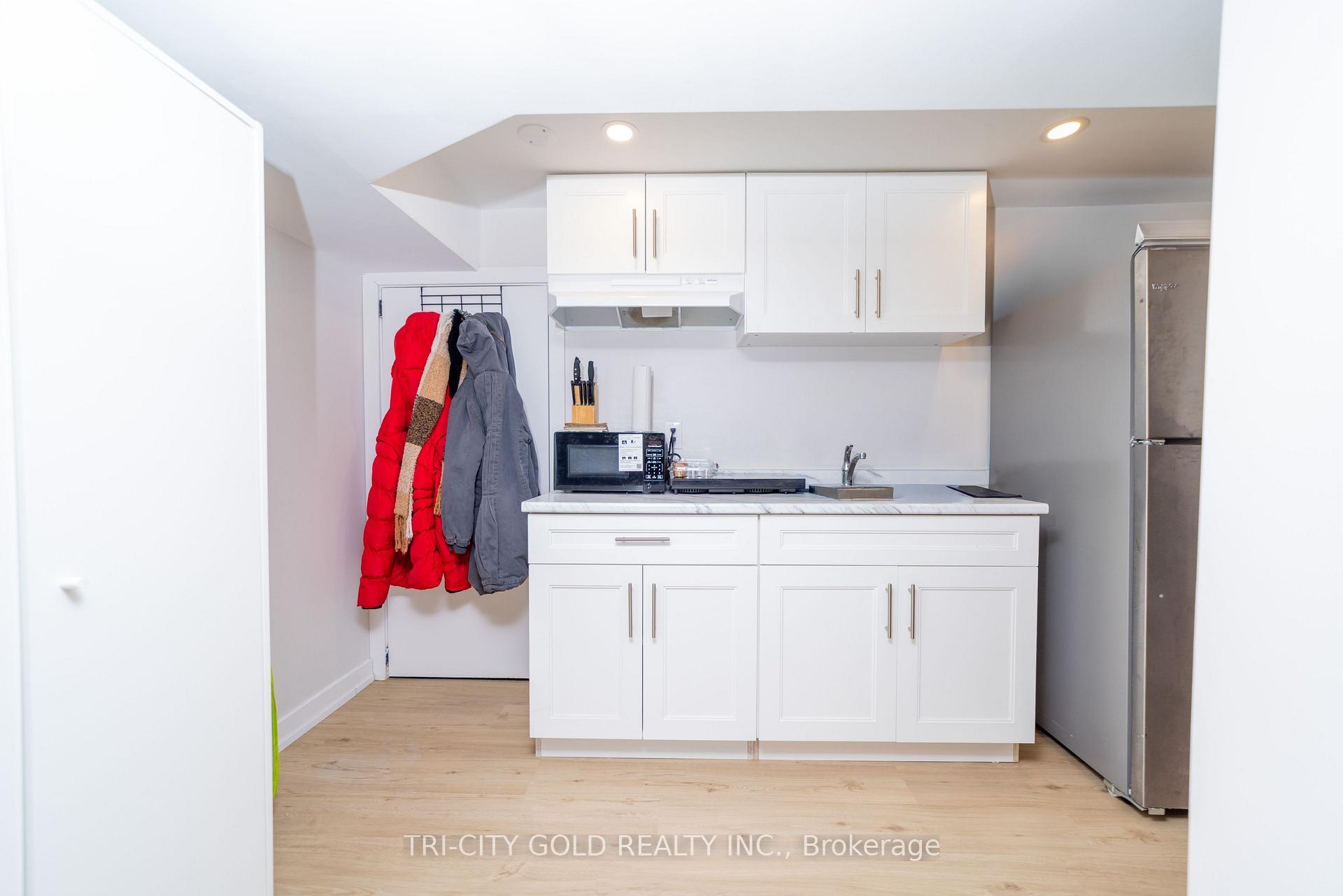 Photo 15 of 3 Holmstead Court, Brampton, Central Park — HOMEH