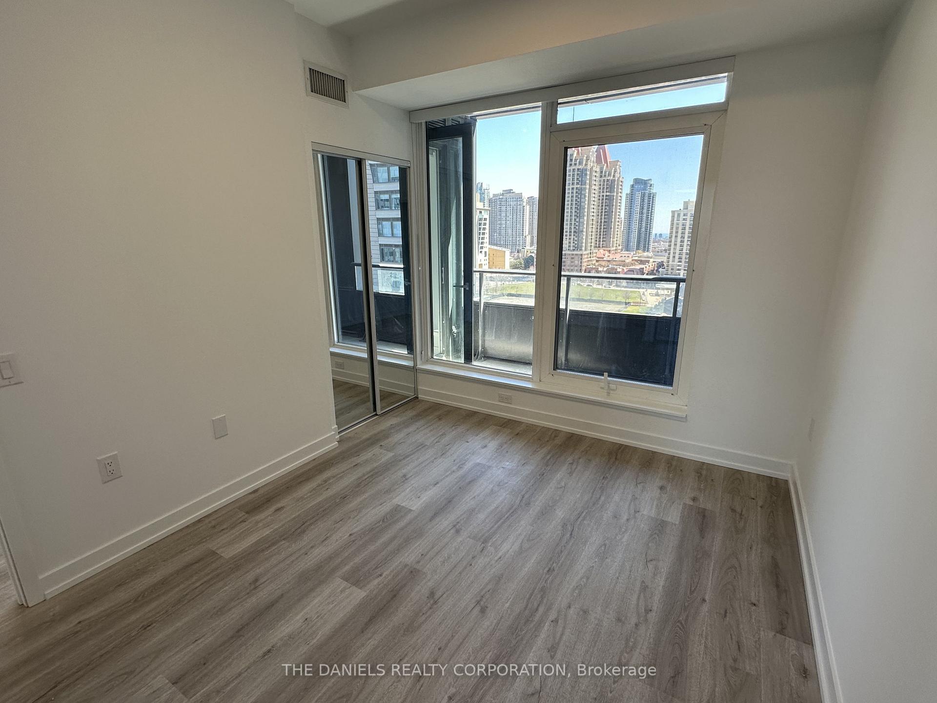 Photo 13 of Unit 1004, 395 Square One Drive, Mississauga, City Centre — HOMEH