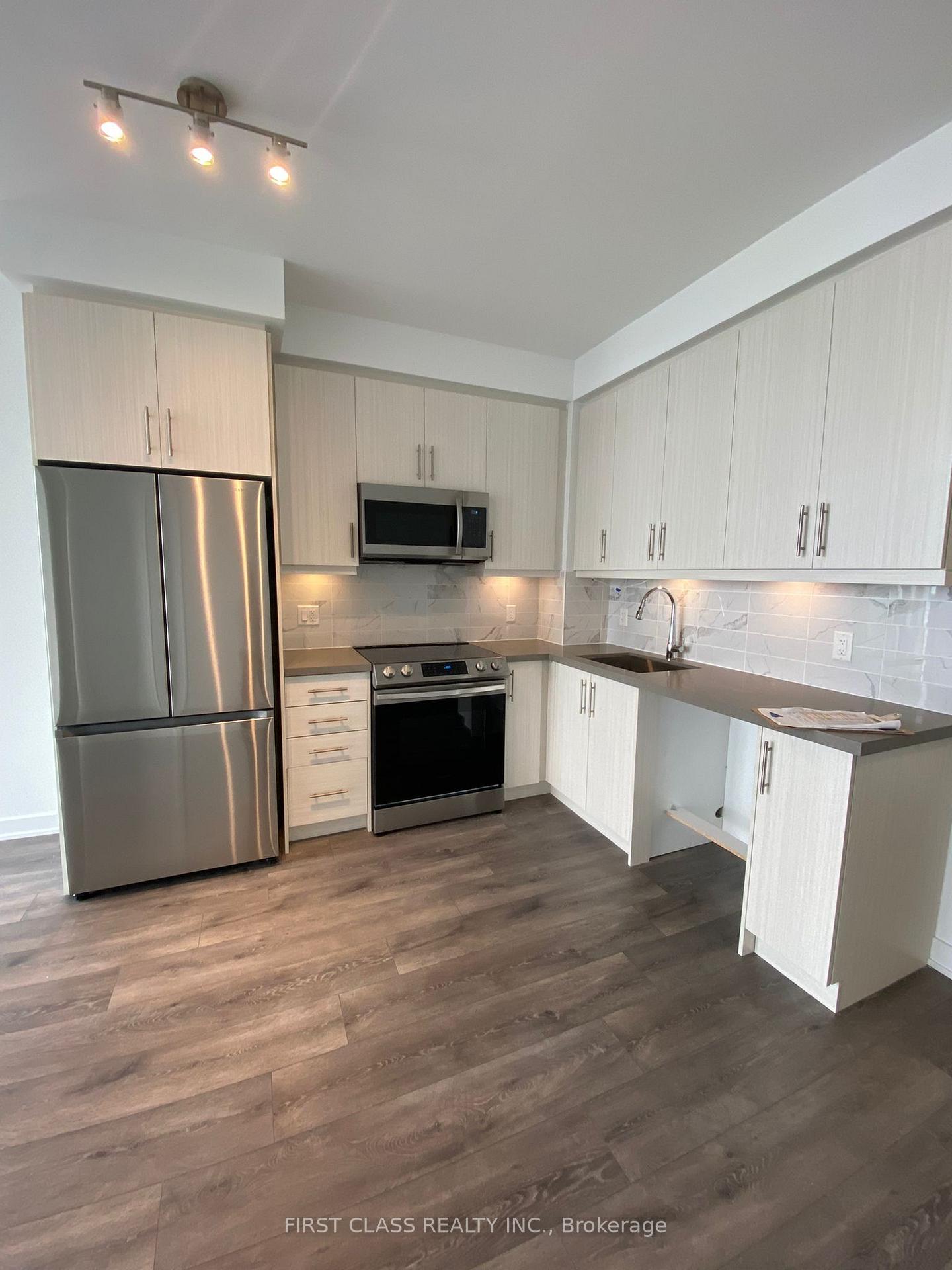Photo 5 of Unit 2107, 105 Oneida Crescent, Richmond Hill, Langstaff — HOMEH
